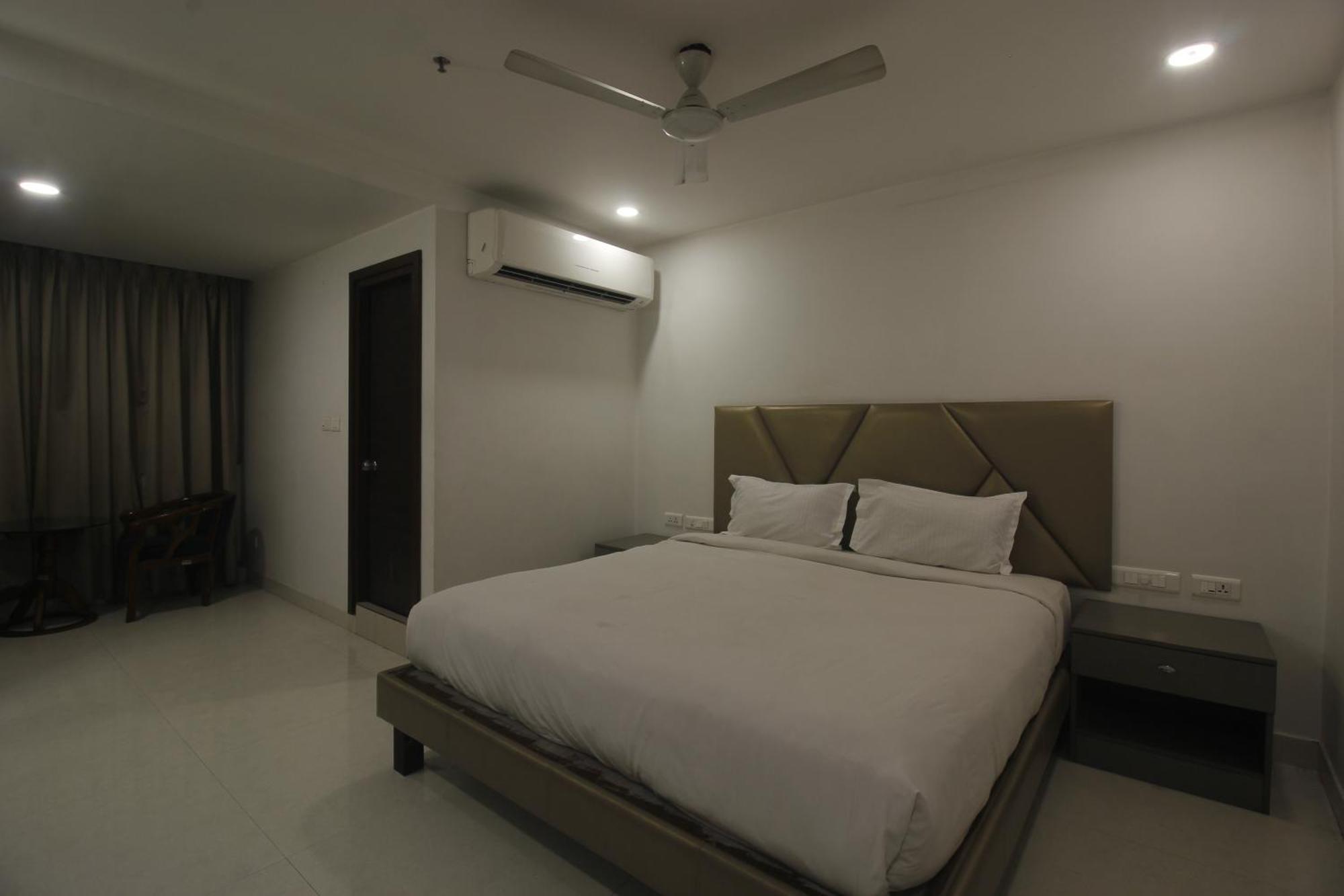 Hotel Ssr Grand Hyderabad Exterior photo