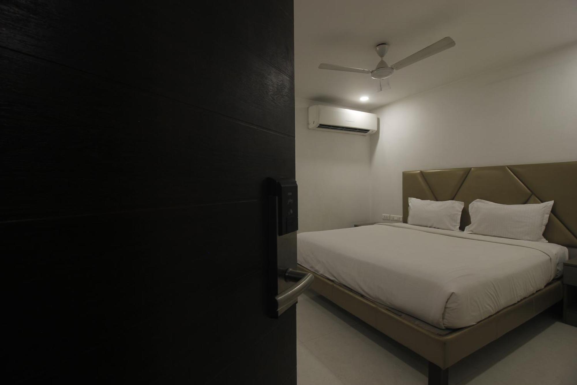 Hotel Ssr Grand Hyderabad Exterior photo