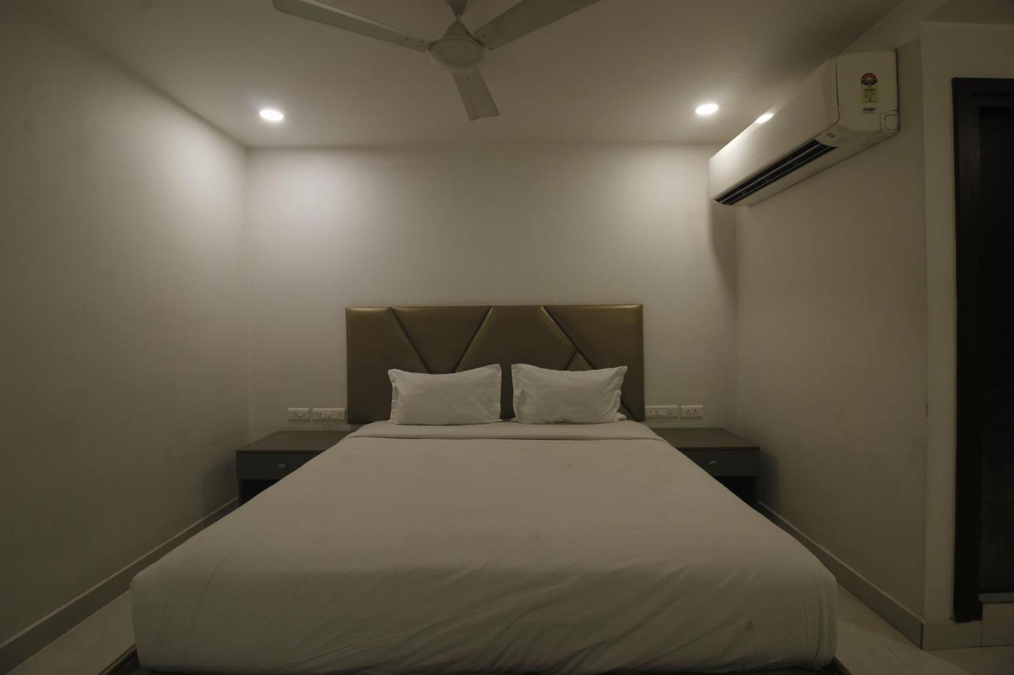 Hotel Ssr Grand Hyderabad Exterior photo