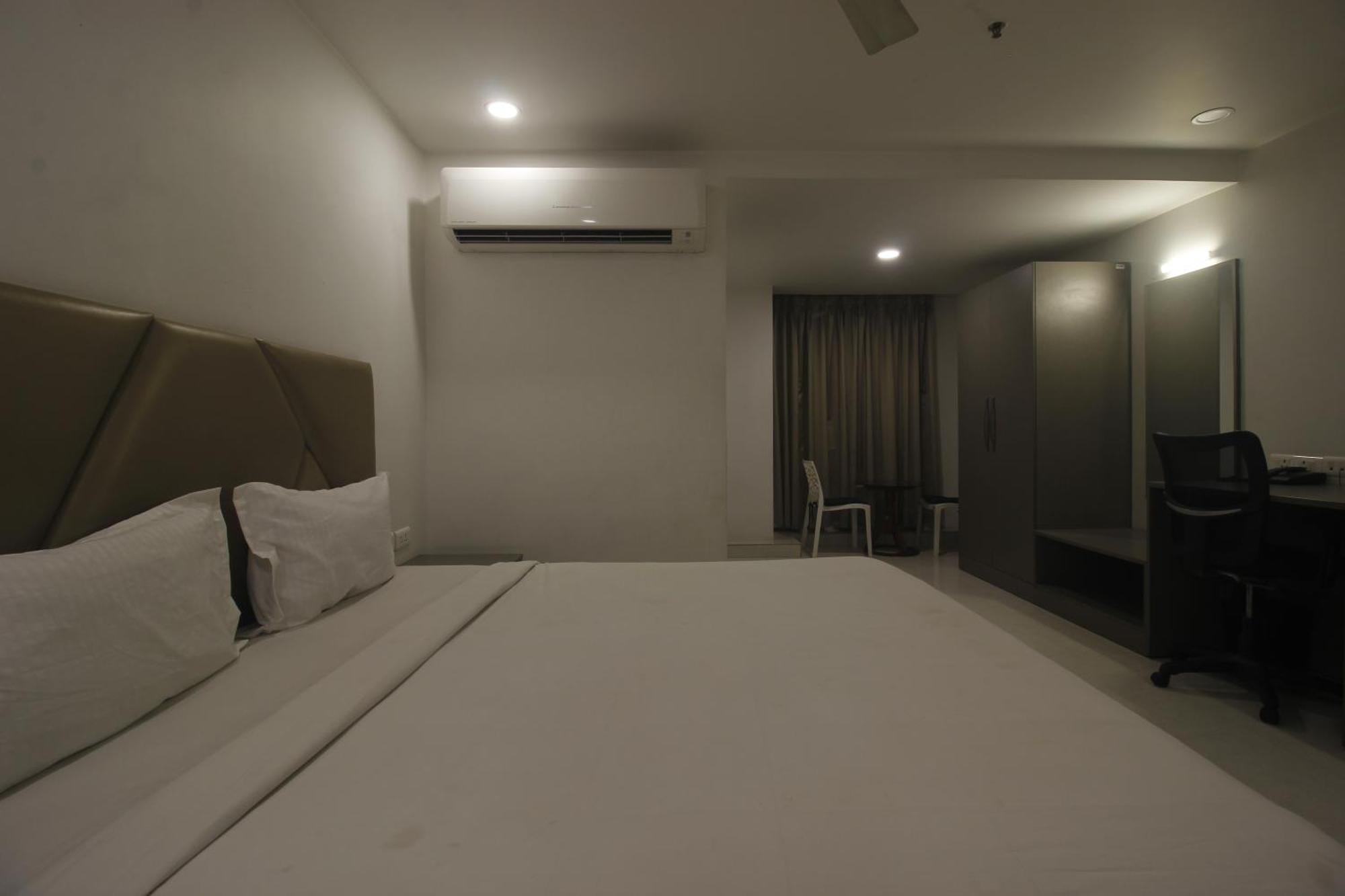 Hotel Ssr Grand Hyderabad Exterior photo