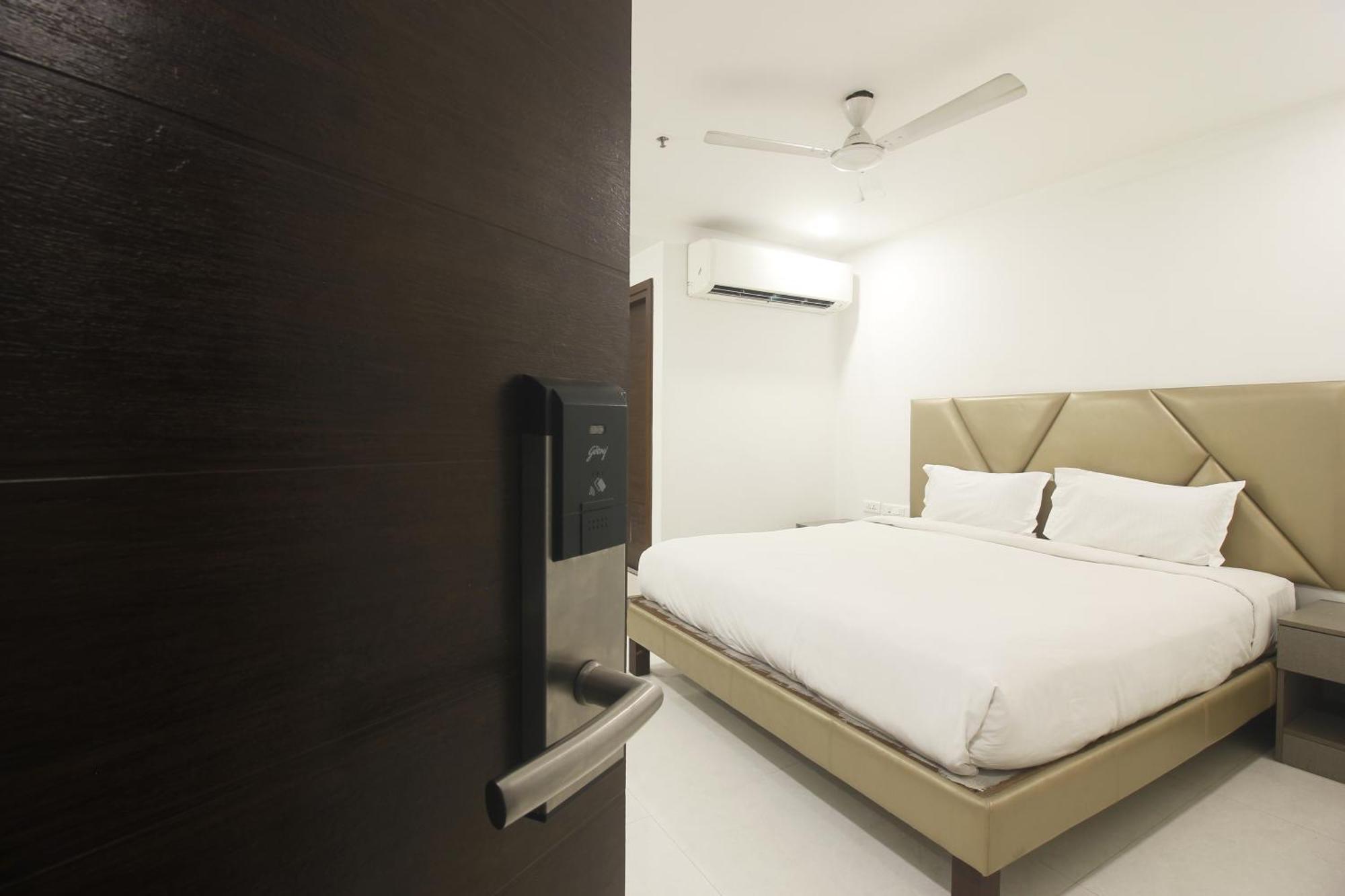 Hotel Ssr Grand Hyderabad Exterior photo